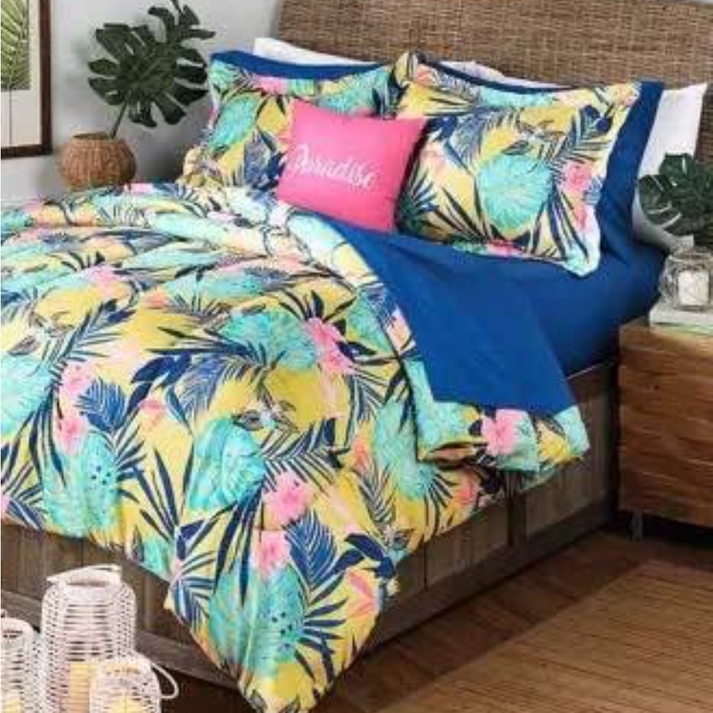 Brand New Tropical Bedding King